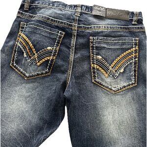 True Luck Medium-Dark Wash Relaxed Jeans Vintage Fading Decorative Stitching